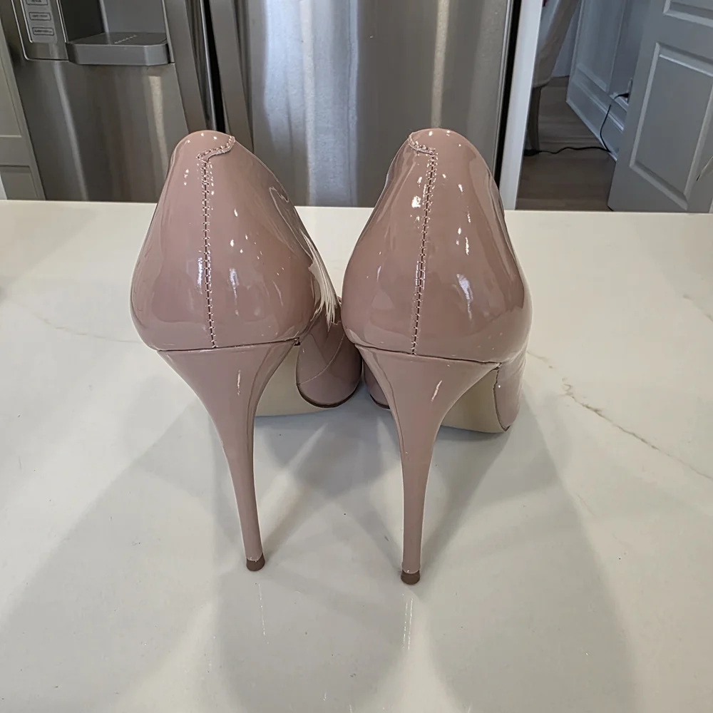 Elegant Nude Stiletto Heels - Picture 3 of 4